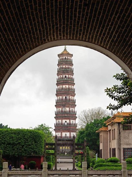 广东省雷州市：一个充满自然风光的旅游胜地